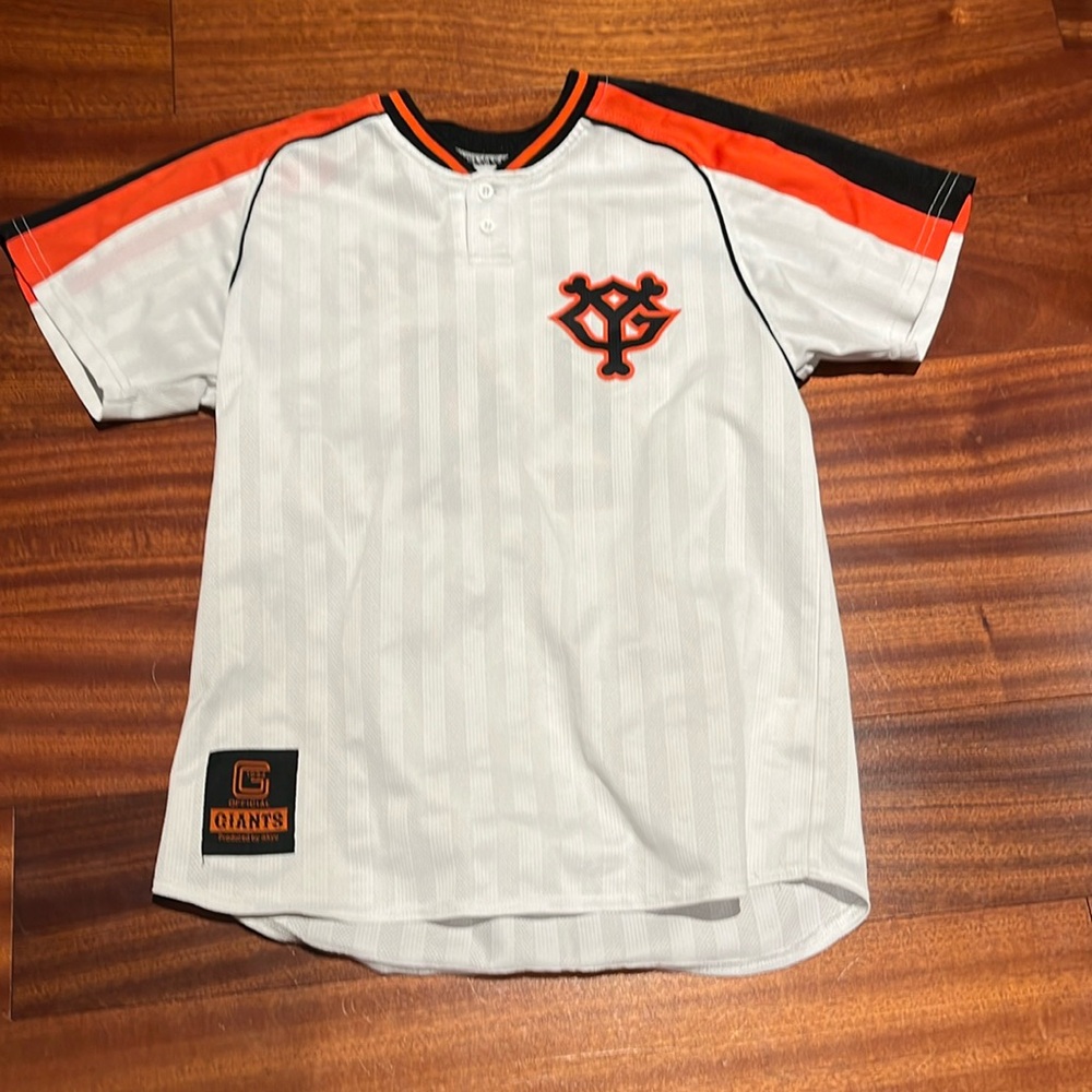 yomiuri giants jersey